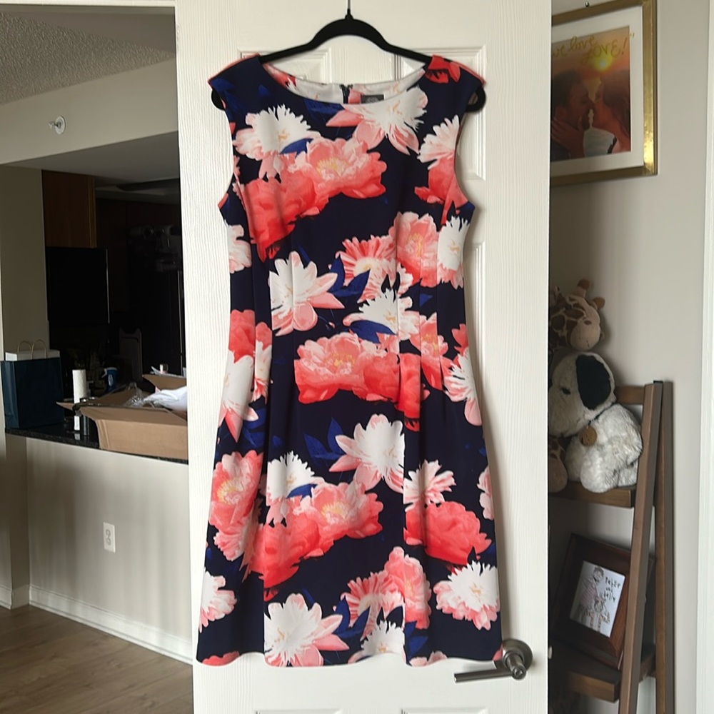 Vince Camuto Scuba Dress (with pockets!)